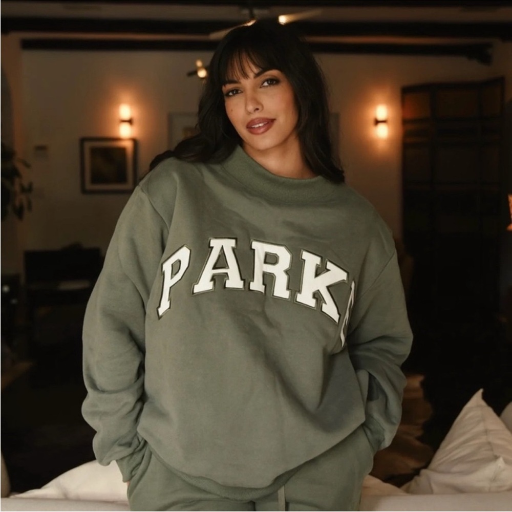 PARKE Olive Green Sweatshirt and sweatshorts set